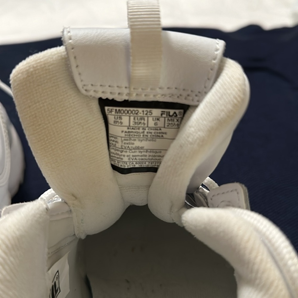 Fila Disruptor II Premium Sneaker Womens - Picture 7 of 10